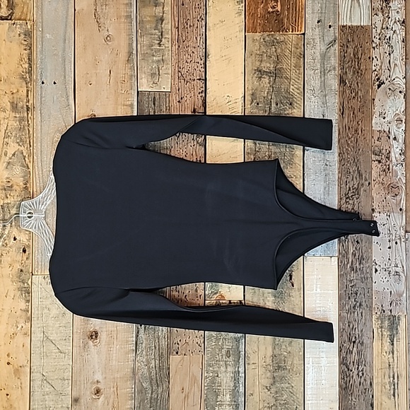 Abercrombie Long-Sleeve Ruched V-Neck Bodysuit XS NWT - Picture 3 of 3